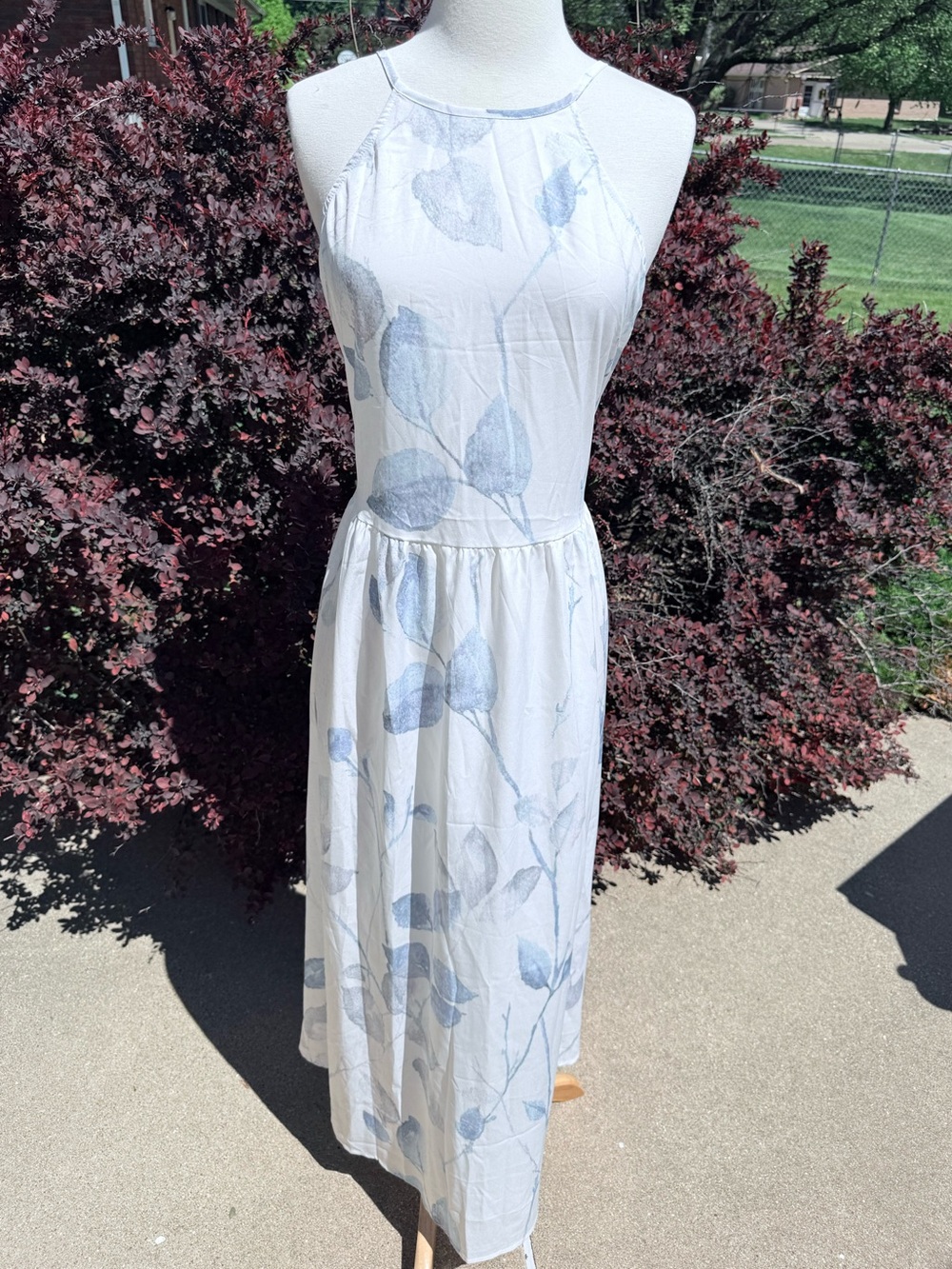 Women's Light Blue Leaf-Print Halter Midi Dress Sz Large